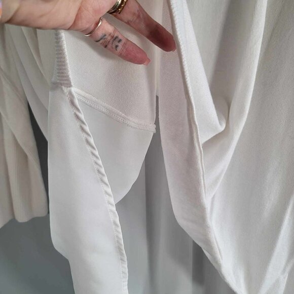 DG2 Diane Gilman BNWOT White Knit flowy turtleneck with sheer back - Picture 4 of 10